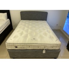 Vispring Regal Superb Draw Divan Set - King Size - Ex Display. Vispring Regal Superb Draw Divan Set - King Size - Ex Display.