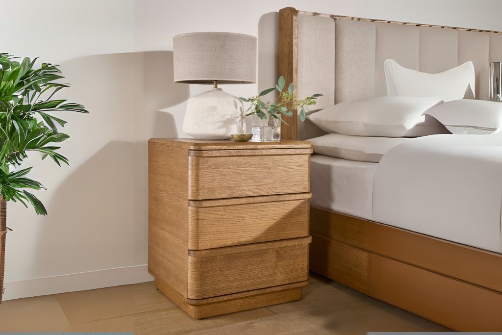 Columbus 3 Drawer Bedside Unit Columbus 3 Drawer Bedside Unit
