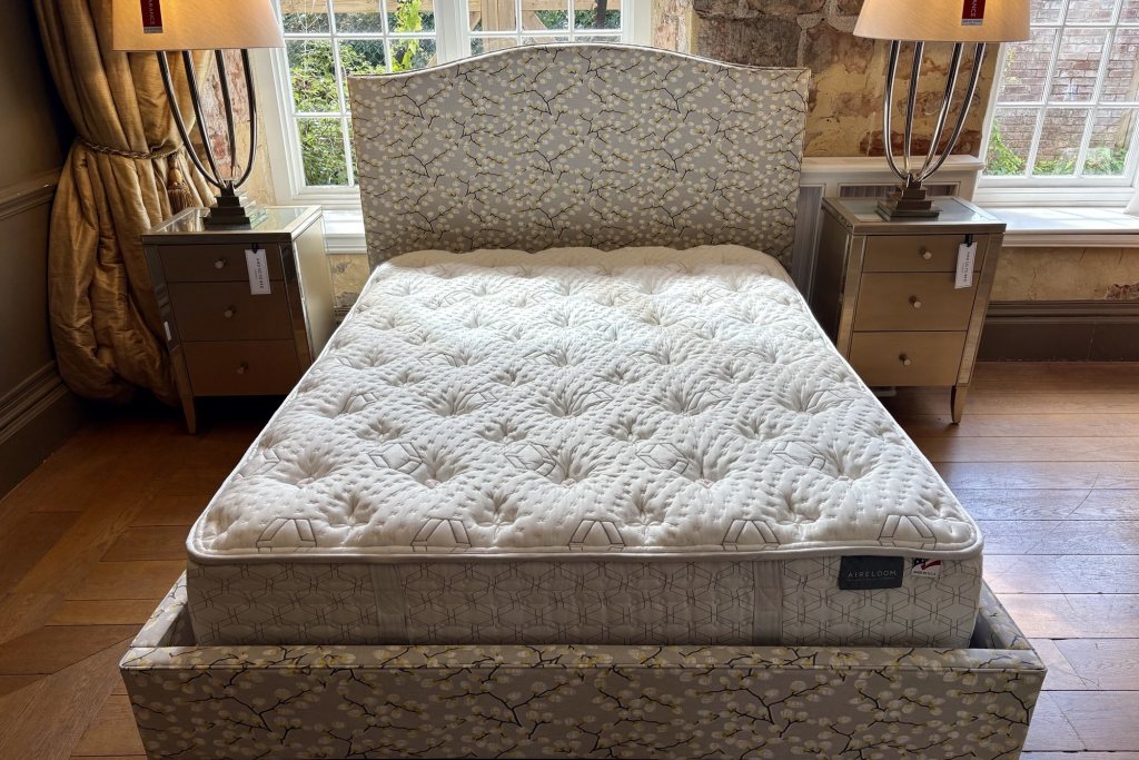 Richmond Bedstead + Slatted Base - King Size - Ex Display. Richmond Bedstead + Slatted Base - King Size - Ex Display.