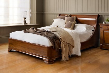 Manoir Socle Bed Manoir Socle Bed