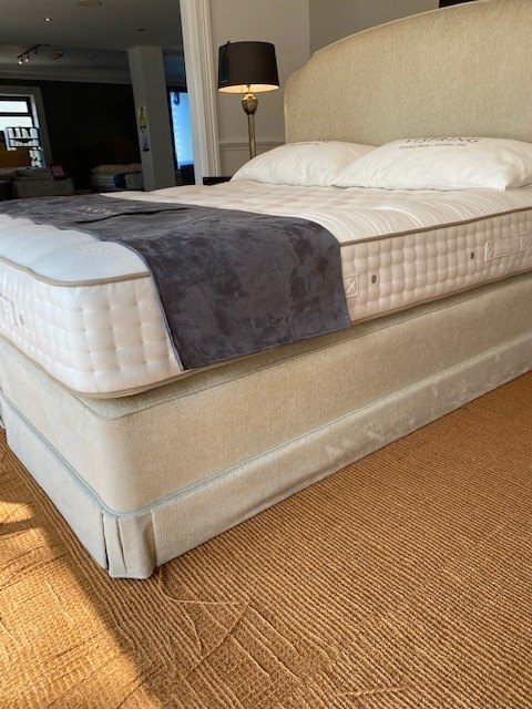 Vispring 6’ Signatory Divan Set & Eccleston headboard -Ex display ...