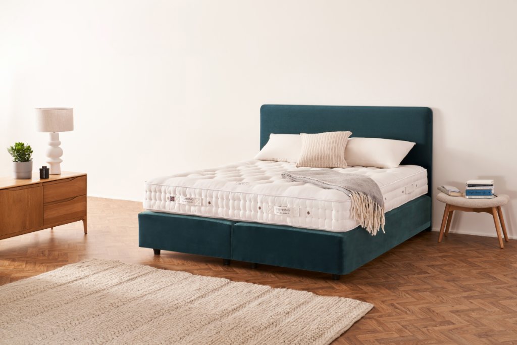 Vispring Baronet Superb Mattress & Plymouth Divan Vispring Baronet Superb Mattress & Plymouth Divan