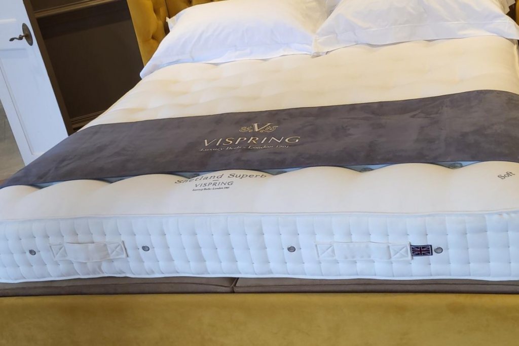 Vispring Shetland Superb Mattress & Bed Base - Superking Size - Ex Display.