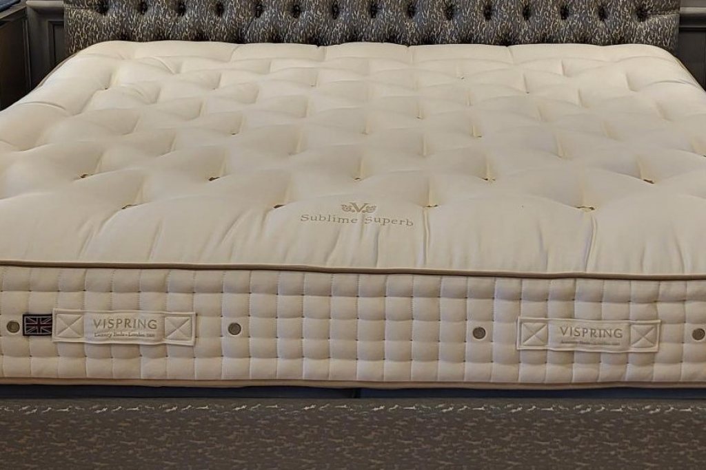 Vispring Sublime Superb Mattress & Bed Base - Emperor Size - Ex Display.