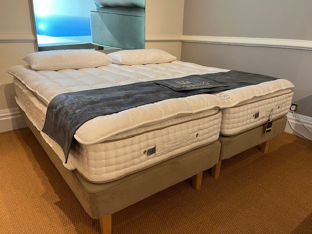 Vispring Sublime Superb Zip/Link Mattress And Bed Base + Topper - Emperor Size - Ex Display.