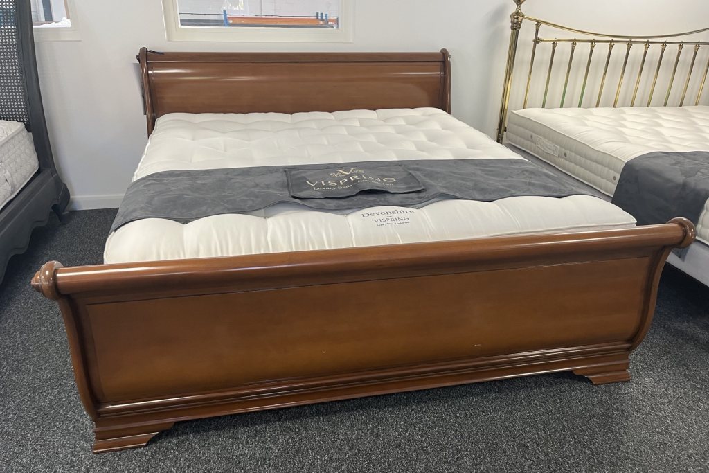 Manoir Superking Size Bedstead + Slatts.