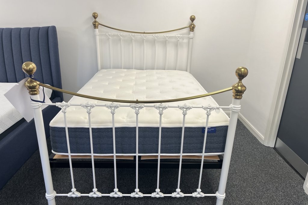 Juniper Bedstead + Slats & Hybrid Mattress - Double Size - Ex Display.