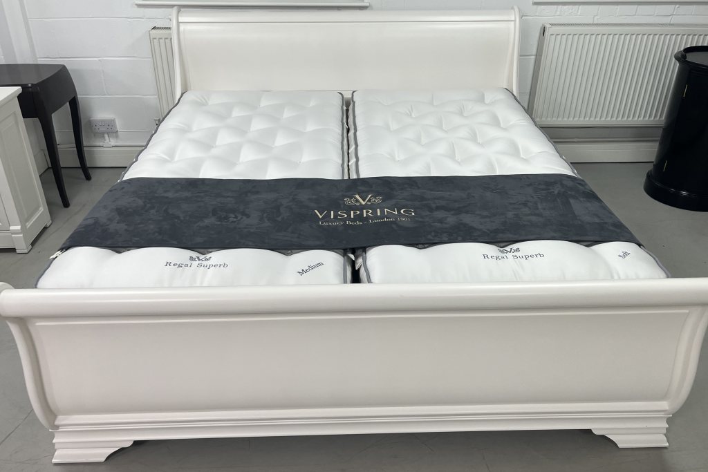 Manoir Painted Bedstead - Superking - Ex Display.