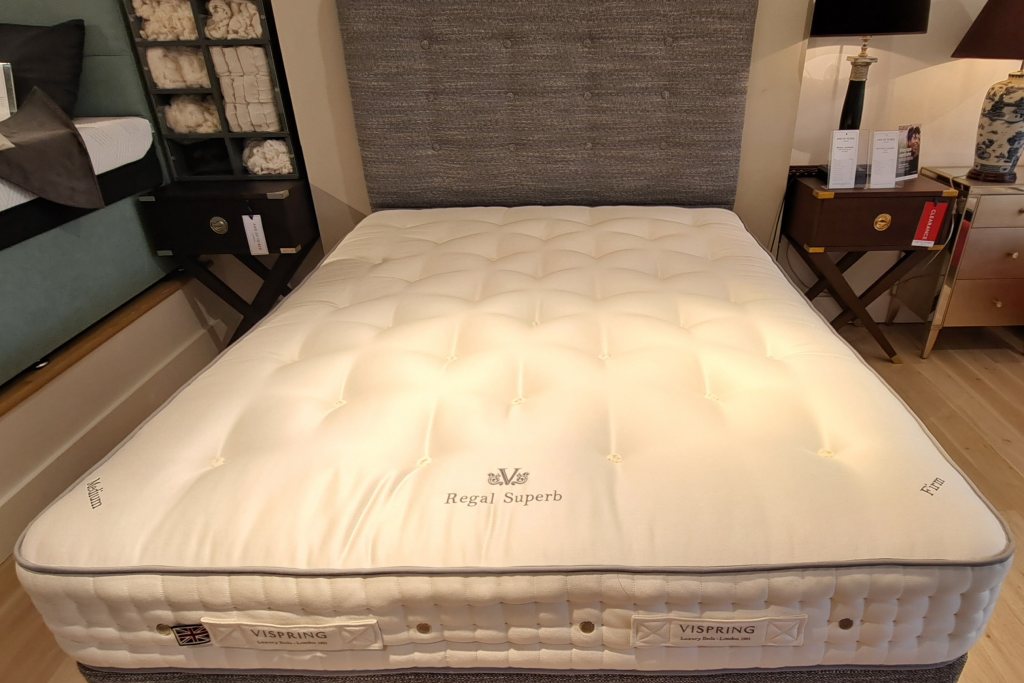 Vispring Regal Superb Draw Divan Set - King Size - Ex Display