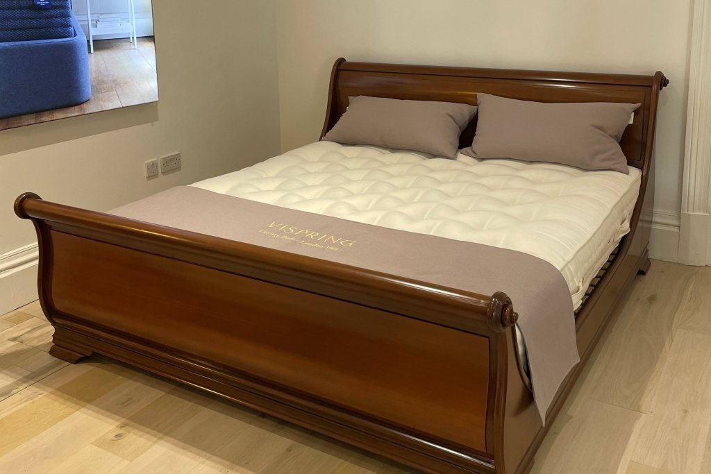 Manoir Bedstead & Vispring Bedstead Superb Mattress - Superking Size - Ex Display.