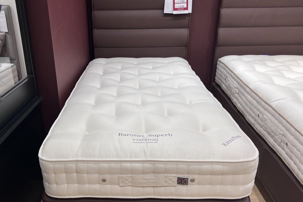 Vispring Baronet Superb Divan Set - Long/Wide Single - Ex-Display. Vispring Baronet Superb Divan Set - Long/Wide Single - Ex-Display.