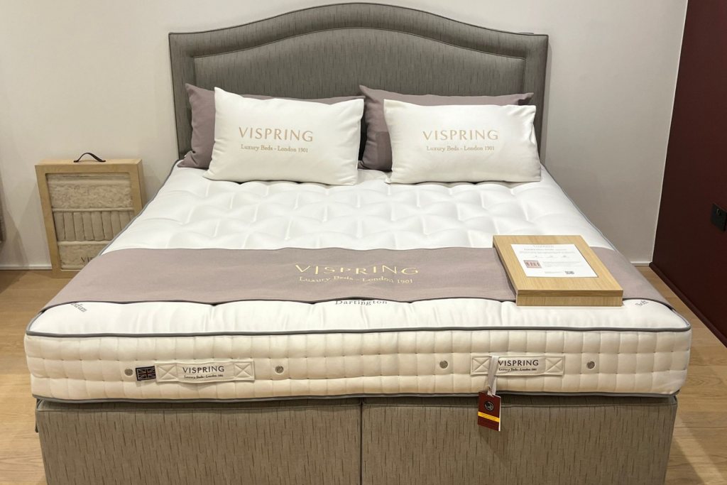 Vispring Dartington Divan Set - Super King Size - Ex Display. Vispring Dartington Divan Set - Super King Size - Ex Display.