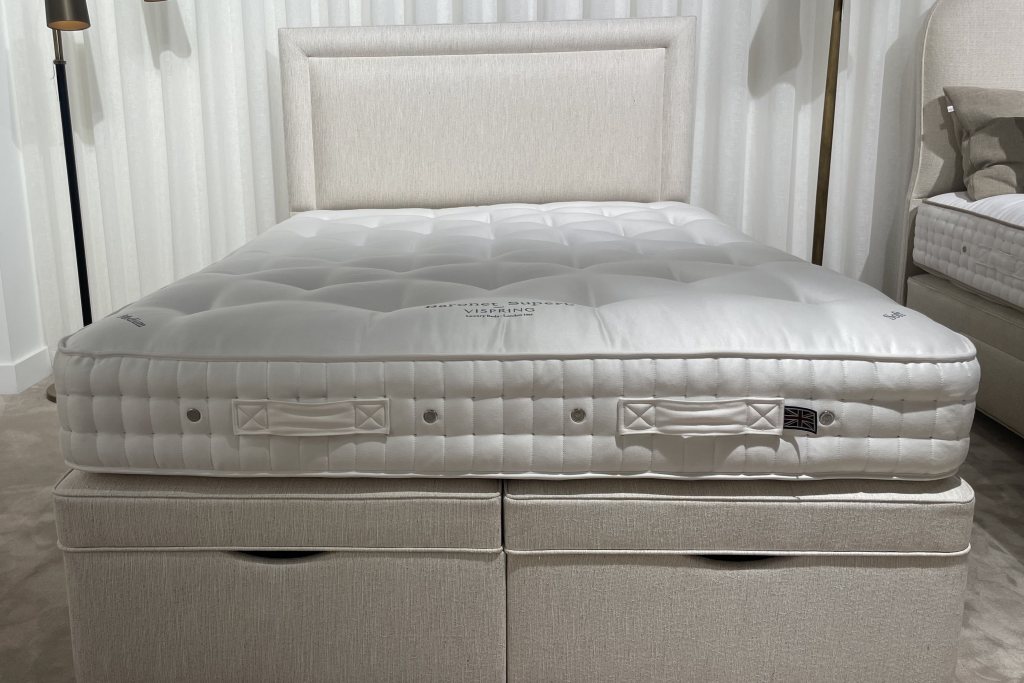 Vispring Baronet Superb Mattress & Europa Ottoman Set - King Size - Ex Display Vispring Baronet Superb Mattress & Europa Ottoman Set - King Size - Ex Display