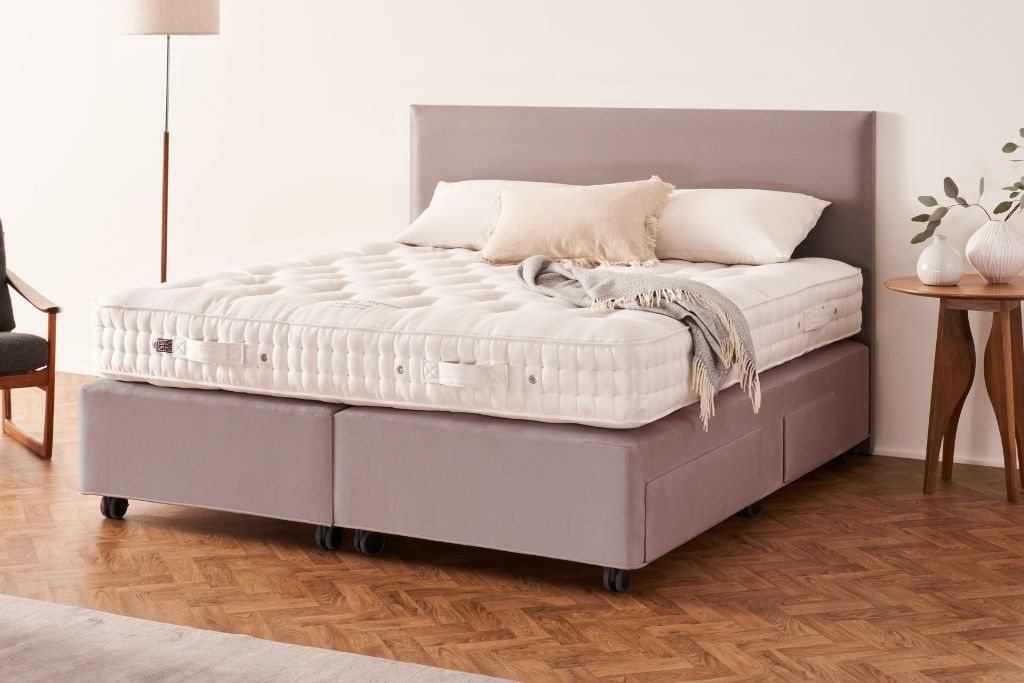 Vispring Baronet Superb Mattress & Divan Set Vispring Baronet Superb Mattress & Divan Set