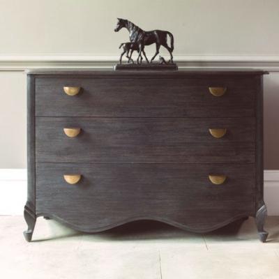 Looking for a hiding place for those Christmas Presents? Meet the Brompton Chest Of Drawers. A set of...