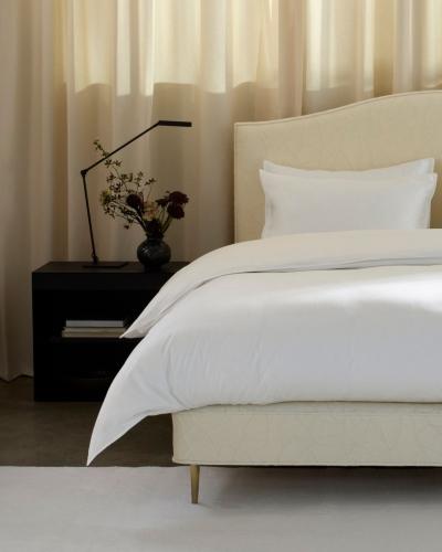 Where comfort meets craftsmanship. Crafted with care, the Vispring Original Collection is made using... Where comfort meets craftsmanship. Crafted with care, the Vispring Original Collection is made using...