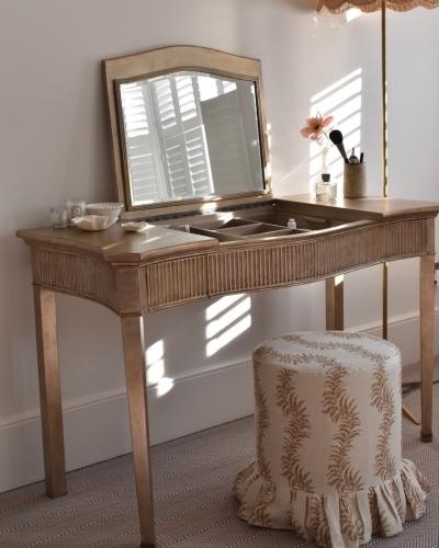 AS SEEN IN YOUR HOME We love this snap of our beautiful Eclectic Leafed Dressing Table. Constructed f...