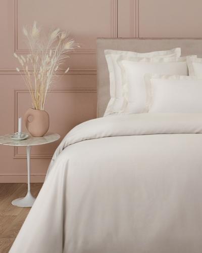 Is there anything better than the feeling of fresh silky sheets? Combining class and comfort, the @Yv...