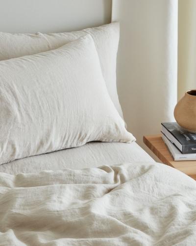 Crafted to elevate every moment of rest, Bedfolk bedding invites you to sink into the softest part of... Crafted to elevate every moment of rest, Bedfolk bedding invites you to sink into the softest part of...