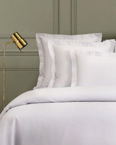 Immerse yourself in the quiet luxury of Yves Delorme. Expertly woven cotton, immaculate finishes, and... Immerse yourself in the quiet luxury of Yves Delorme. Expertly woven cotton, immaculate finishes, and...