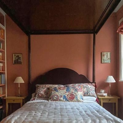 AS SEEN IN YOUR HOME: We love how cat.gray has styled her bedroom! The Georgian Four Poster Bed is a...